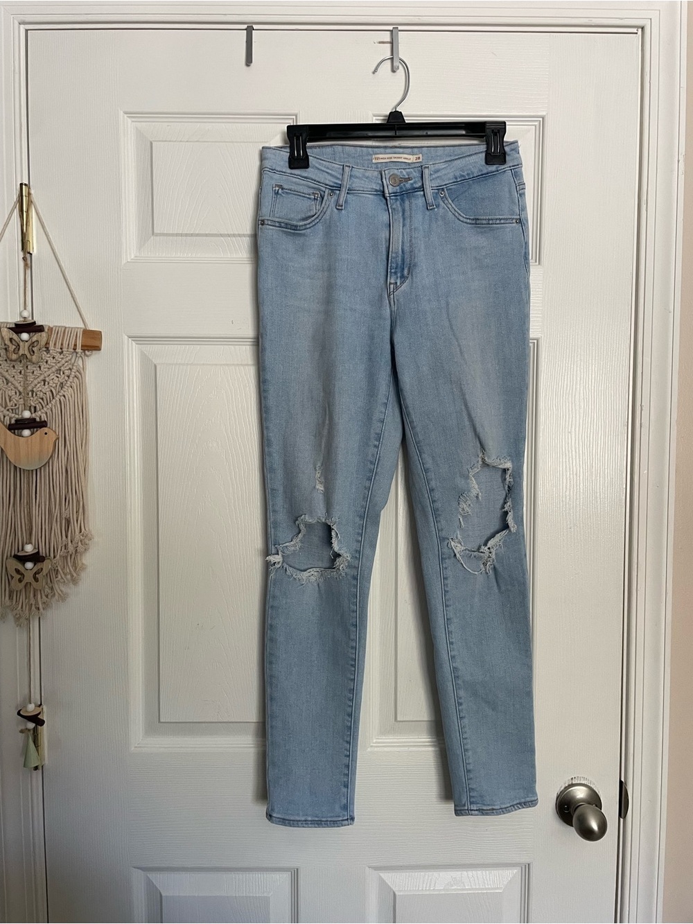 Levi's 721 High Rise Skinny Ankle Womens size 28 Light Blue Ripped Jeans